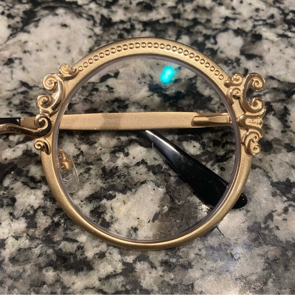 Vintage Gold Round Glasses - Picture 3 of 3